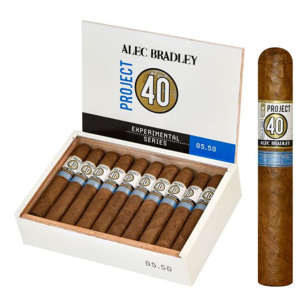 ALEC BRADLEY PROJECT 40 CHURCHILL 7X52  (24)