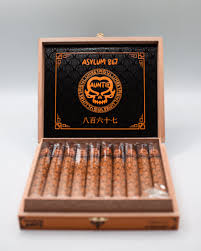 ASYLUM 867 AUNTIE PETITE CORONA 5X44  (20)