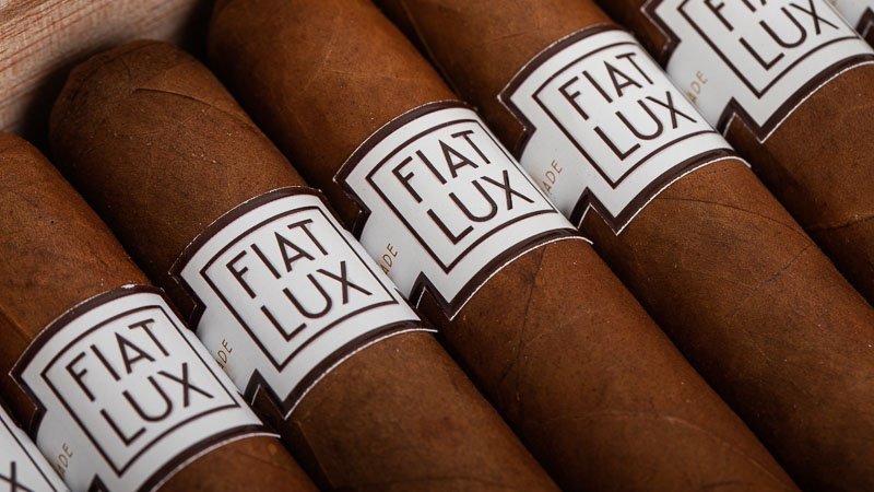 CROWNED HEADS FIAT LUX GENIUS 5 1/2X52 (20)
