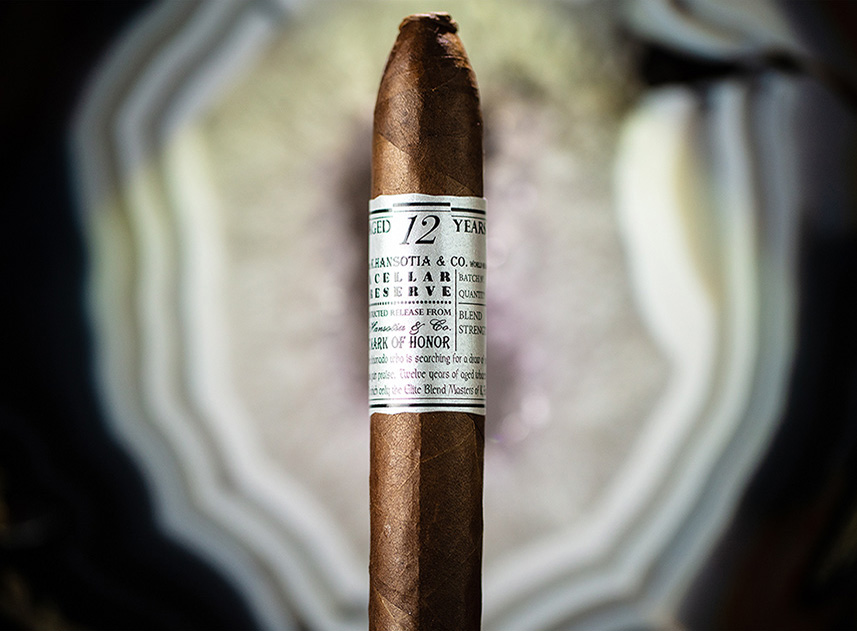GURKHA CELLAR 12 YEARS TORO 6X54  (20)