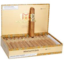 MACANUDO GOLD LABEL TUDOR 6 X 52 (25)