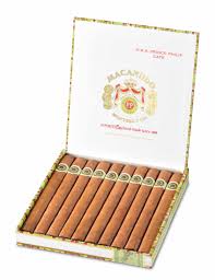 MACANUDO CAFE PRINCE PHILIP  7 1/2 X 49 (10)