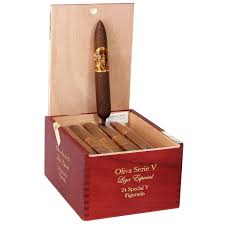 OLIVA SERIE V MELANIO 6 1/2x54 FIGURADO (10)
