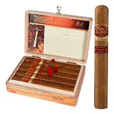PADRON FAMILY RESERVE NO.46 NATURAL  (10)