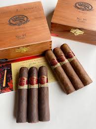 PADRON FAMILY RESERVE NO.95  (10)