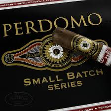 PERDOMO SMALL BATCH SERIES MADURO HALF CORONA 4X46 (30)