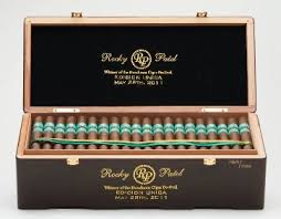 RP EDITION UNICA TORO 6X52 (100) ROCKY PATEL
